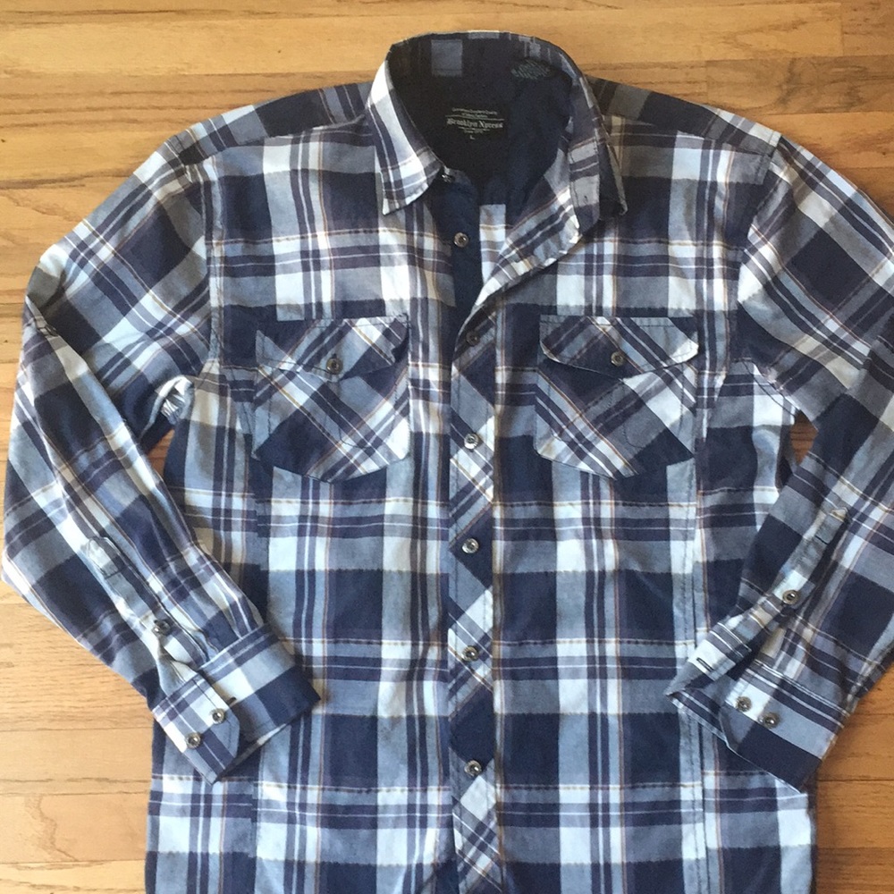 Men’s Long Sleeve button down shirt